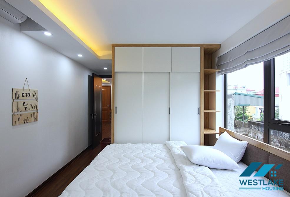 Clean 02 bedrooms apartment for rent on Nhat Chieu street, Tay Ho District