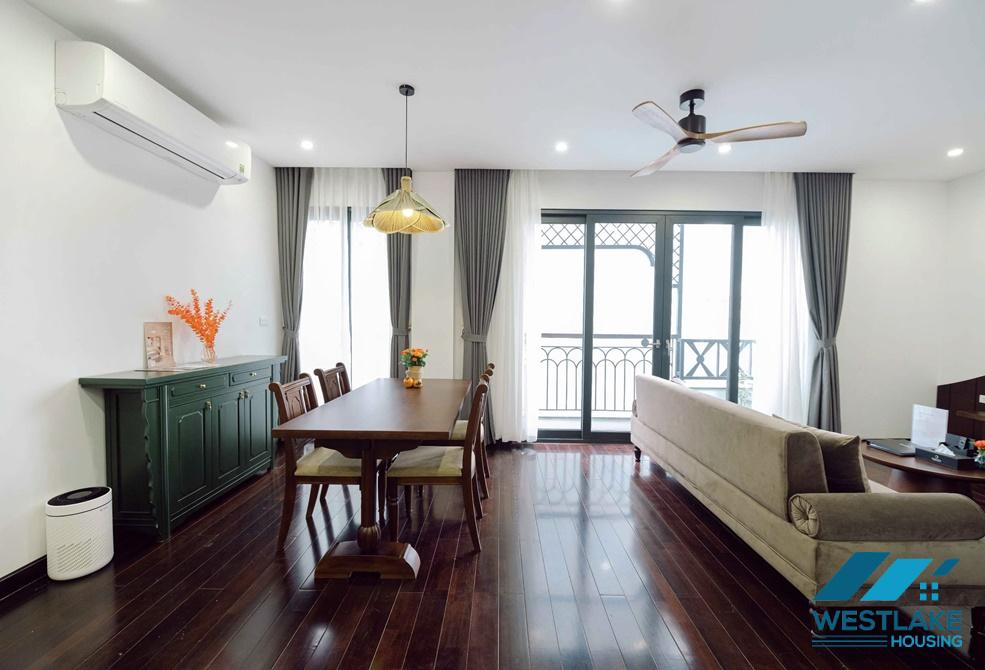 A beautiful 2 bedroom apartment for rent in Lieu Giai st , Ba Dinh district.