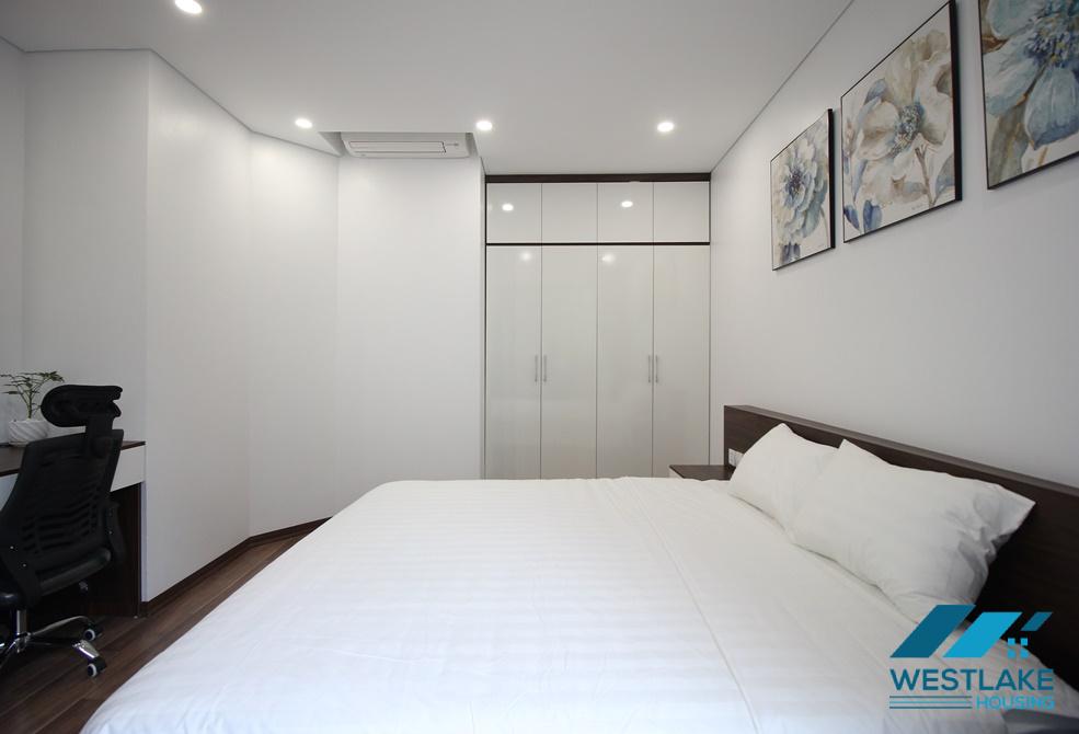 Bright 01 bedroom apartment for rent on Trinh Cong Son street, Tay Ho, Hanoi