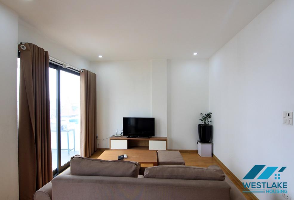 Apartment in Nghi Tam street, Tay Ho, Hanoi for rent.