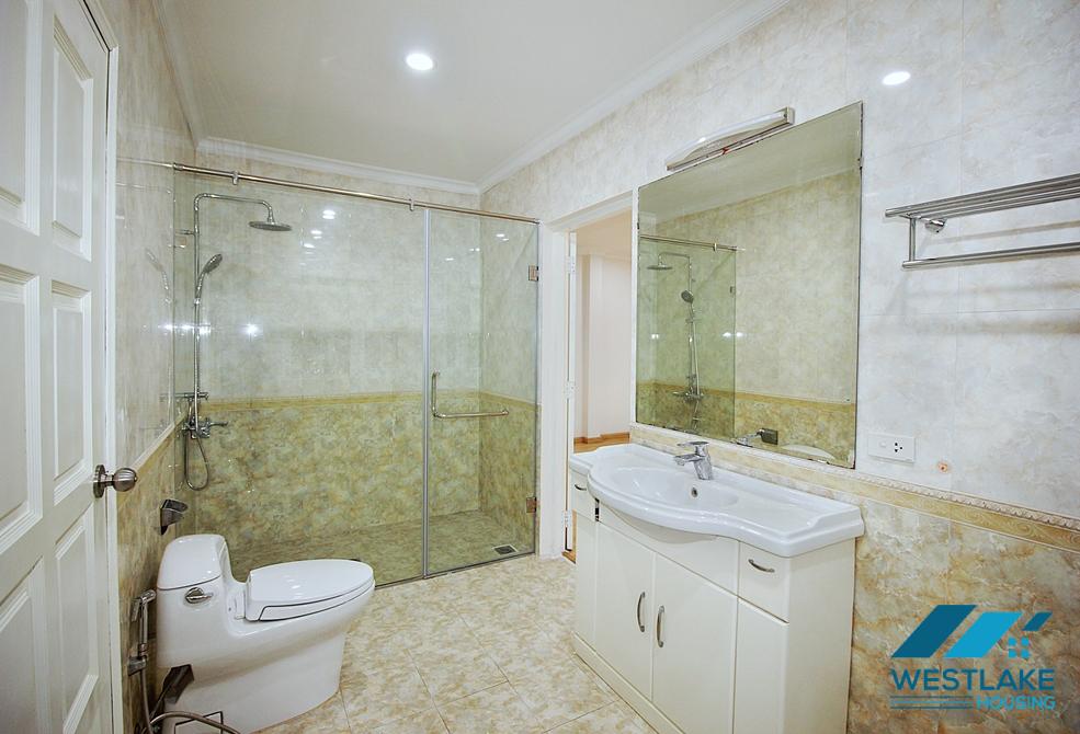 Fully serviced and spacious villa for rent in Tay Ho, Ha Noi