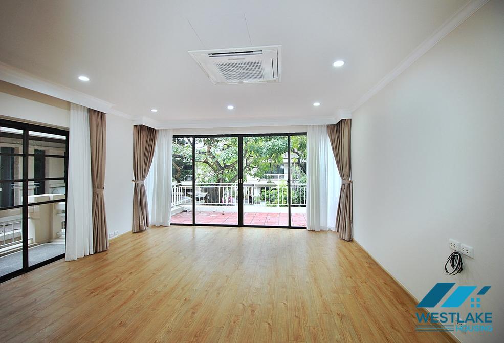 Fully serviced and spacious villa for rent in Tay Ho, Ha Noi