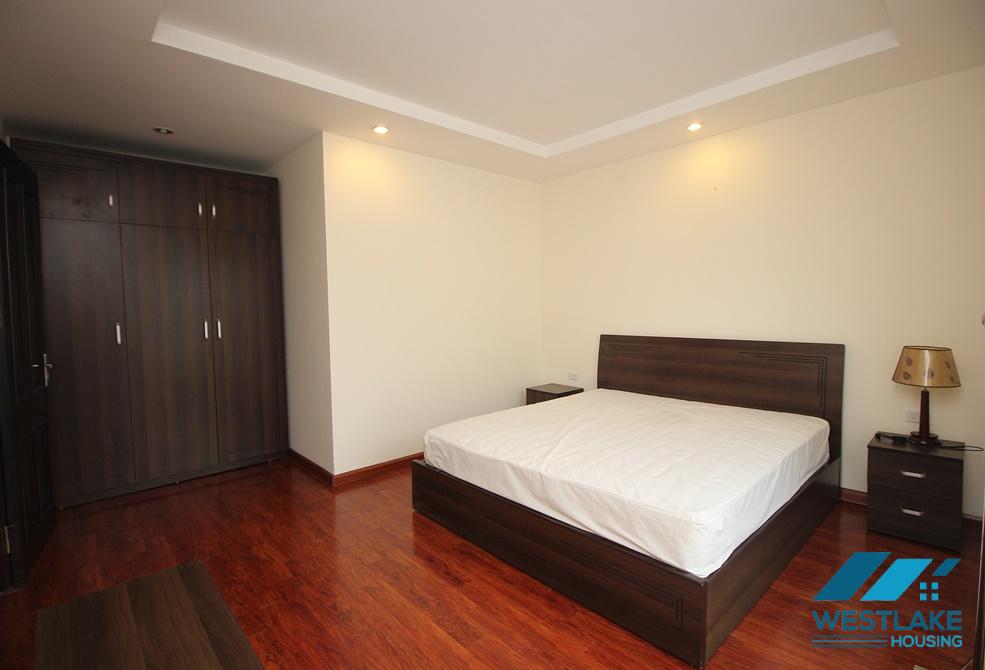 A high floor, 3 bedroom apartment for rent in central Westlake, Tay Ho