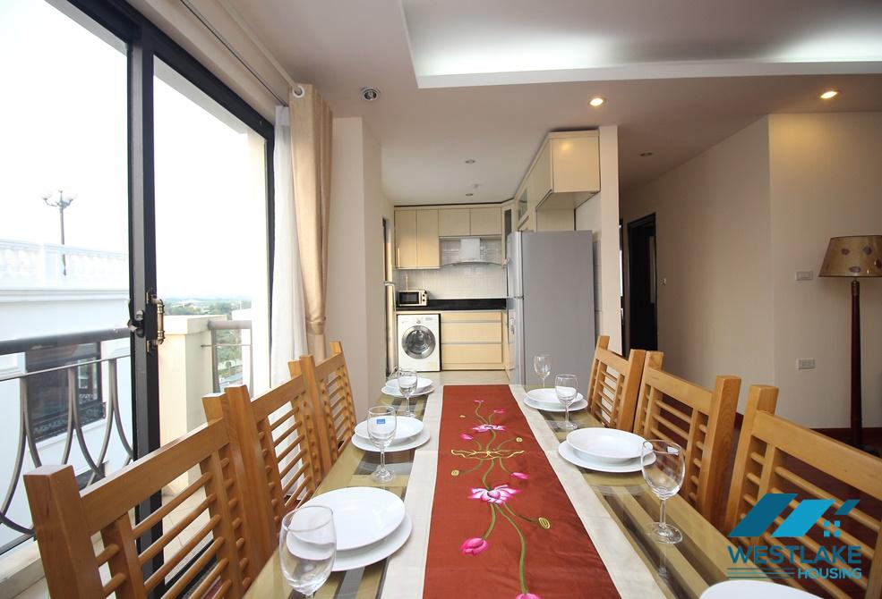 A high floor, 3 bedroom apartment for rent in central Westlake, Tay Ho