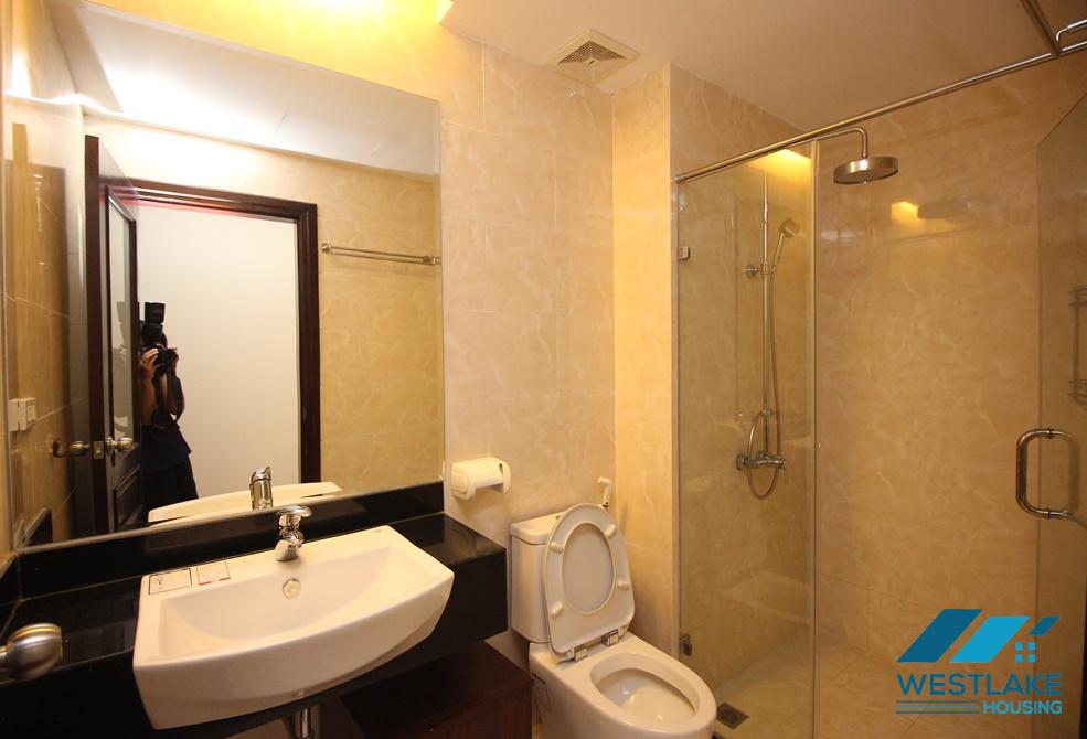 A high floor, 3 bedroom apartment for rent in central Westlake, Tay Ho