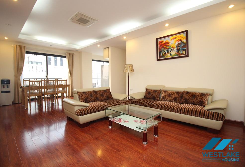 A high floor, 3 bedroom apartment for rent in central Westlake, Tay Ho