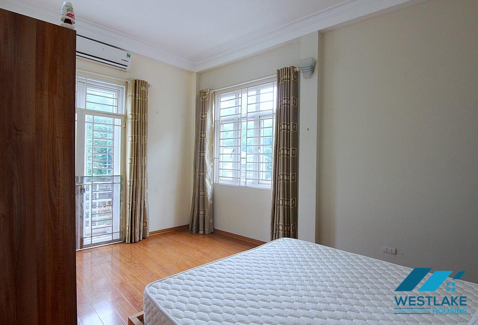 A nice and affordable 5 bedroom house for rent in Au co, Tay ho