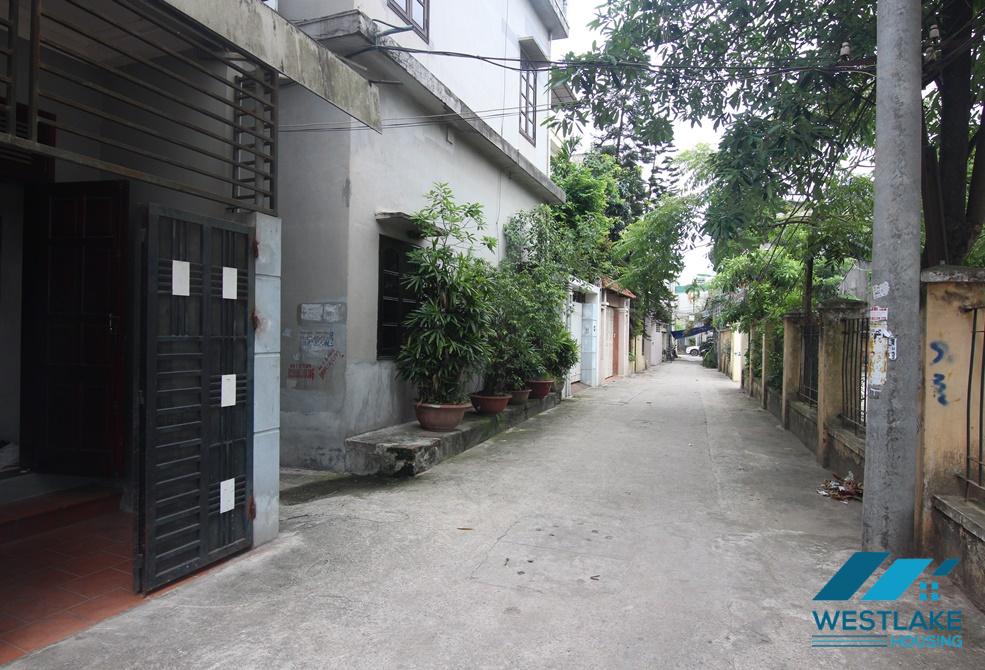 A cheap 3 bedrooms house for rent in Au co, Tay ho