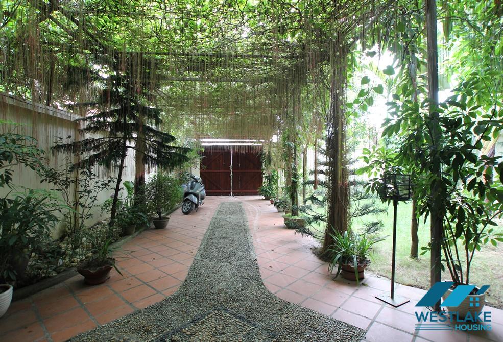 Large garden house  for rent on Au Co street, Tay Ho, Hanoi