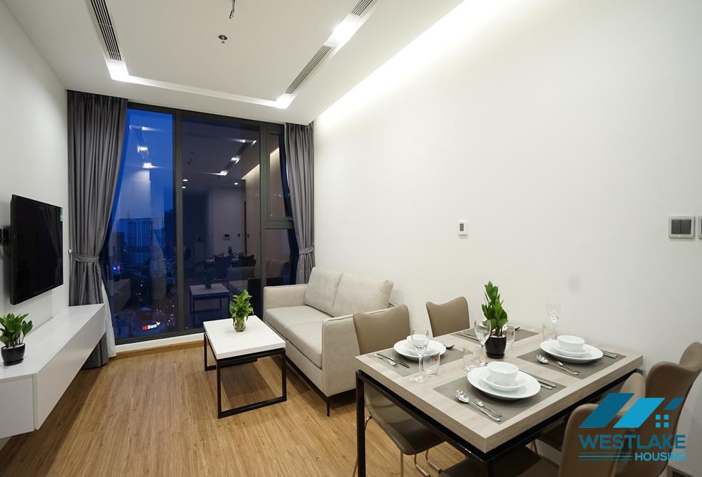 Beautiful apartment for rent in Vinhomes Metropolis, Lieu Giai, Ba Dinh, Hanoi