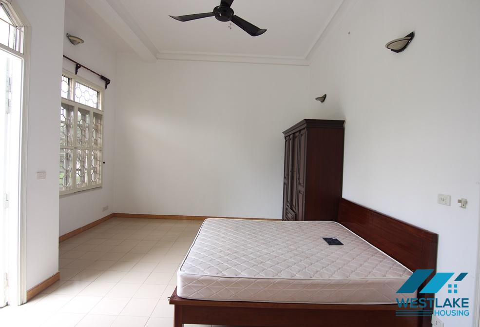 Green house for rent in Tay Ho, Ha Noi