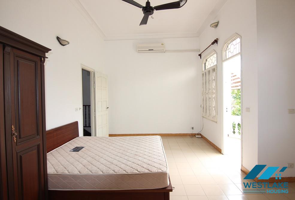 Green house for rent in Tay Ho, Ha Noi