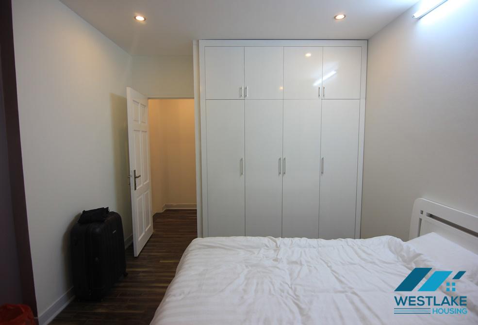 Cheap price 02 bedrooms apartment for rent in Au co st, Tay Ho area