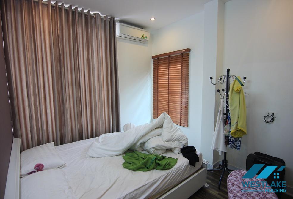 Cheap price 02 bedrooms apartment for rent in Au co st, Tay Ho area