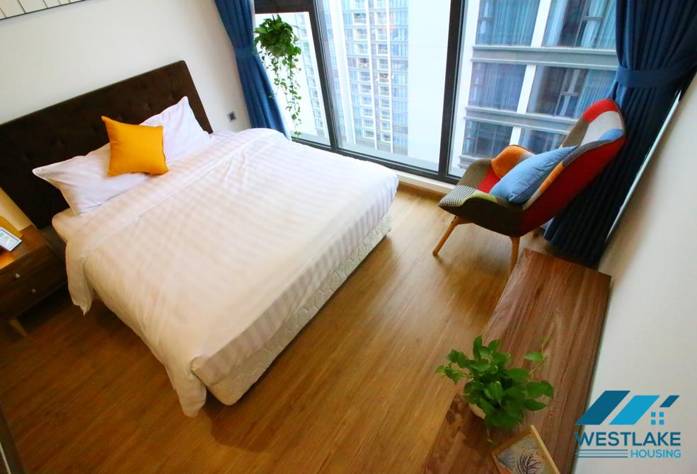 Well-designed 02-bedroom apartment for rent in Vinhomes Metropolis, Ba Dinh, Hanoi