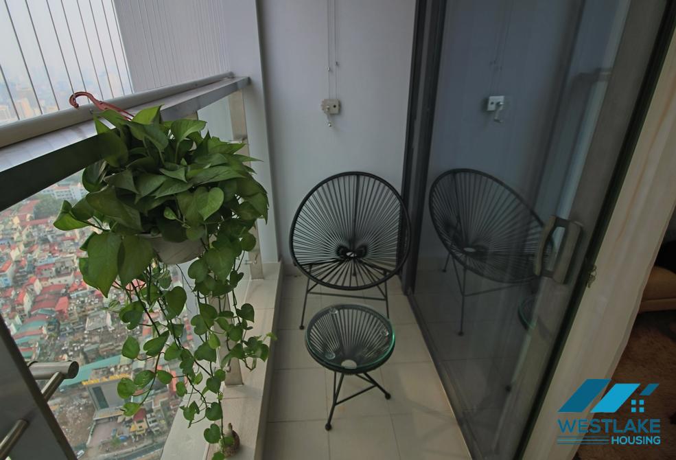 Well-designed 02-bedroom apartment for rent in Vinhomes Metropolis, Ba Dinh, Hanoi