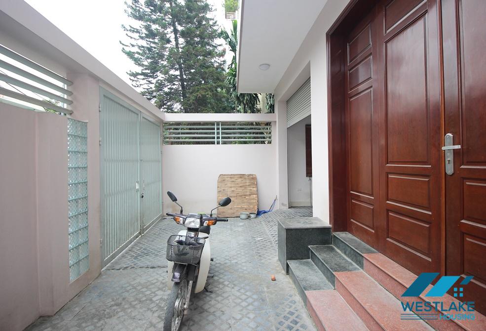 A nice house for rent in Au co, Tay Ho, Ha Noi