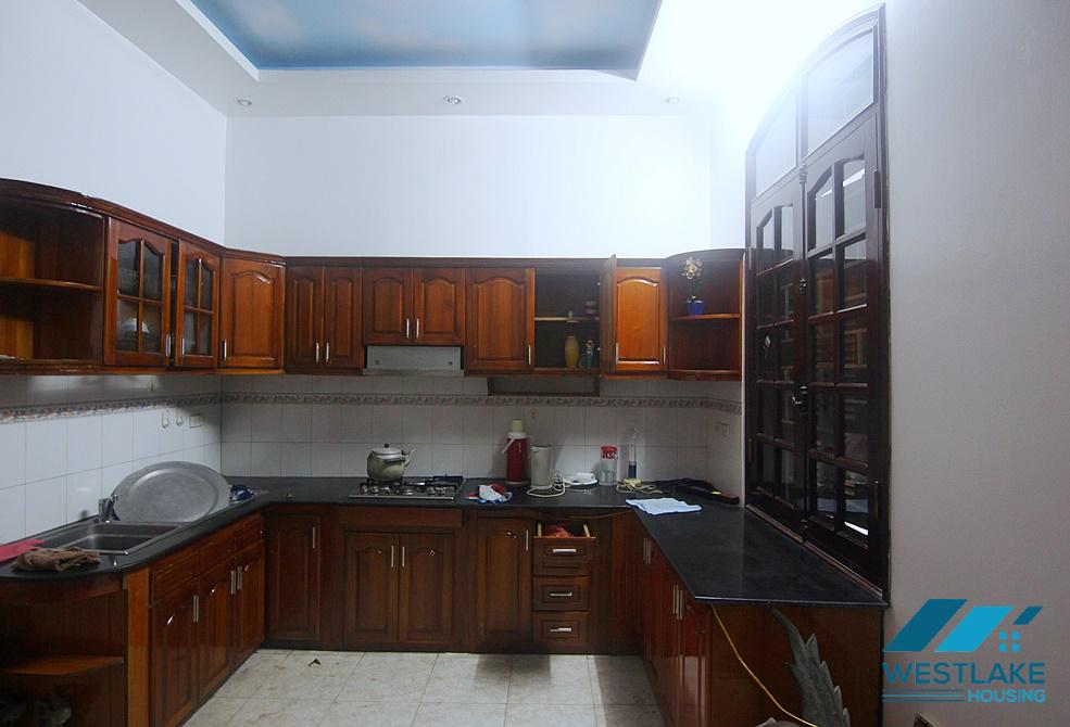 A good house for rent on Dang Thai Mai street, Tay Ho District