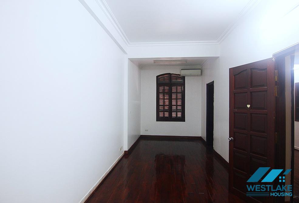 A good house for rent on Dang Thai Mai street, Tay Ho District