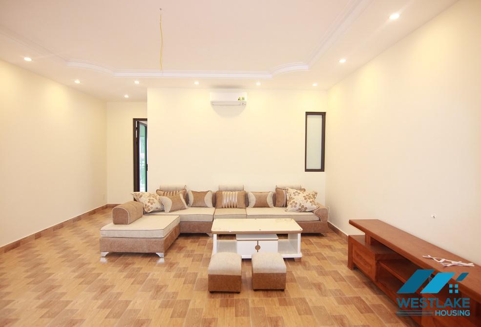 A spacious 1 bedroom apartment for rent in Au co, Tay ho