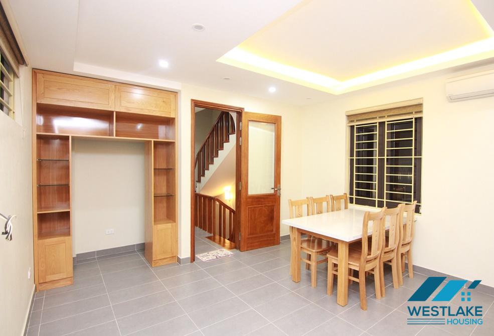 Spacious house for rent in Tay Ho without furniture