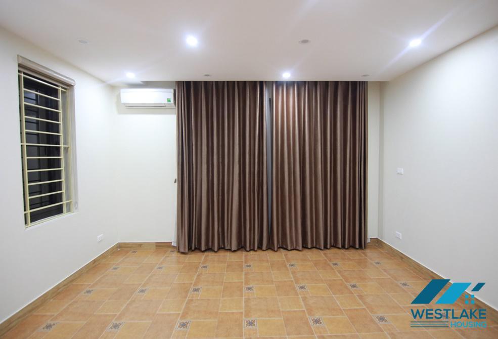 Spacious house for rent in Tay Ho without furniture