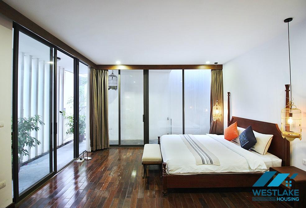 Spacious 04-bedroom apartment in Tay Ho area, next to West Lake for rent