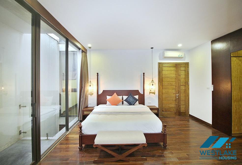 Spacious 04-bedroom apartment in Tay Ho area, next to West Lake for rent