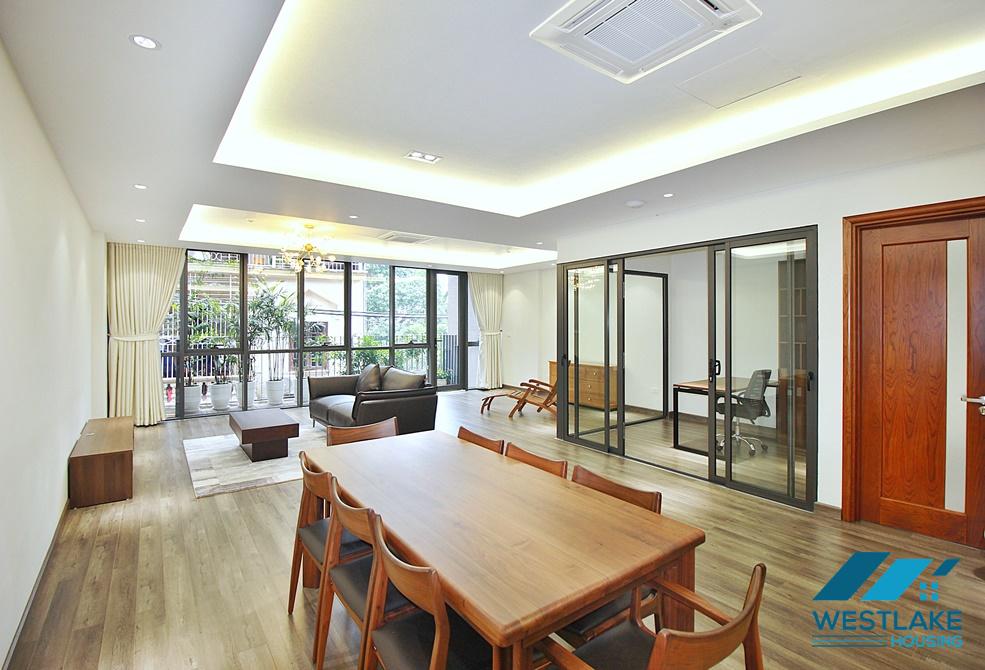 Nice and spacious 03 bedrooms apartment for rent in Tay Ho, Hanoi