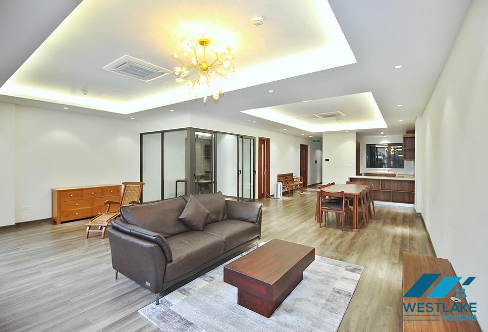 Nice and spacious 03 bedrooms apartment for rent in Tay Ho, Hanoi