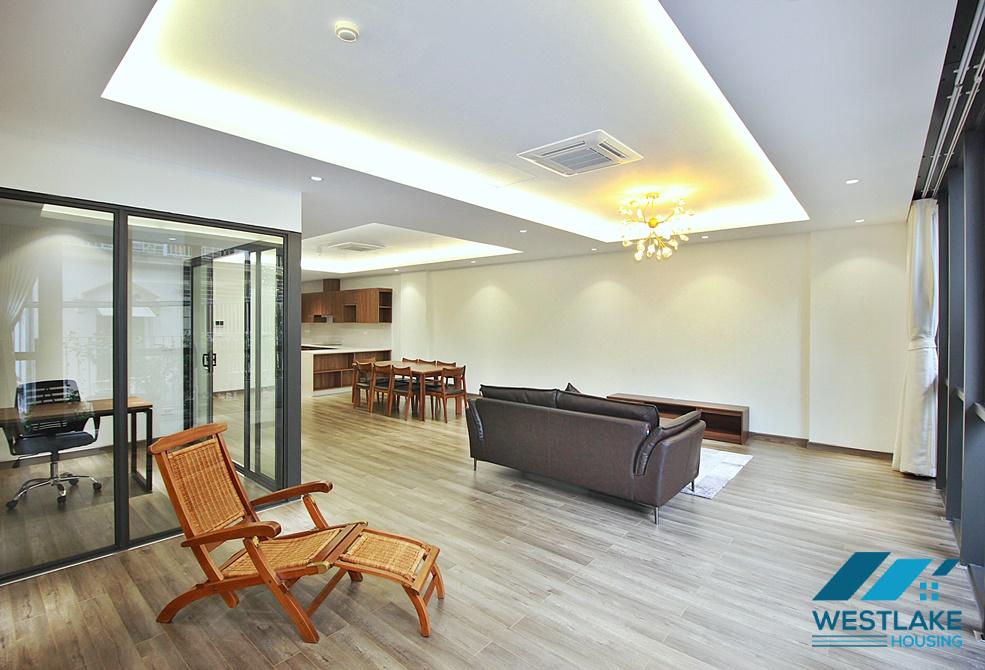 Nice and spacious 03 bedrooms apartment for rent in Tay Ho, Hanoi