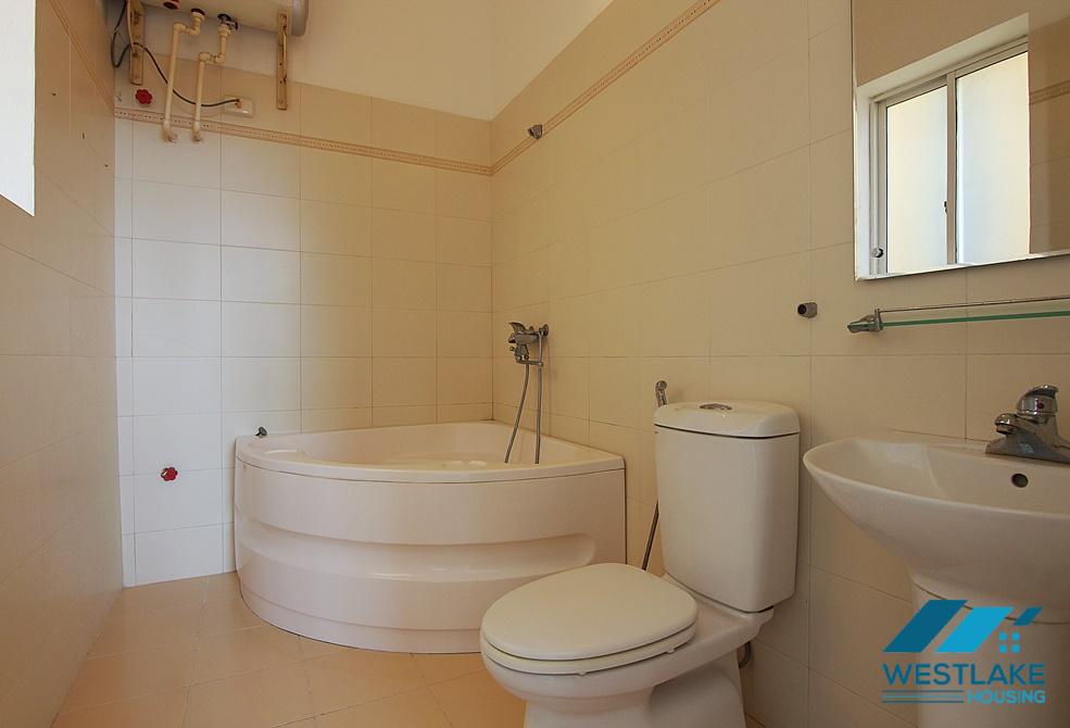 A spacious 4 bedroom house in Au co, Tay ho, Ha noi