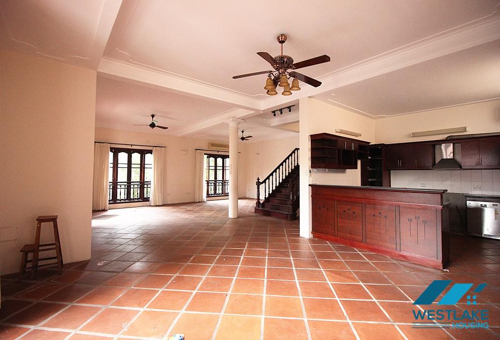 Gorgeous villa with swimming pool for rent in Tay Ho, Hanoi