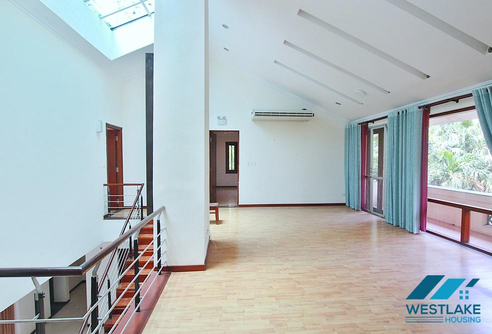 A Ambassador villa for rent in Tay Ho, Ha noi