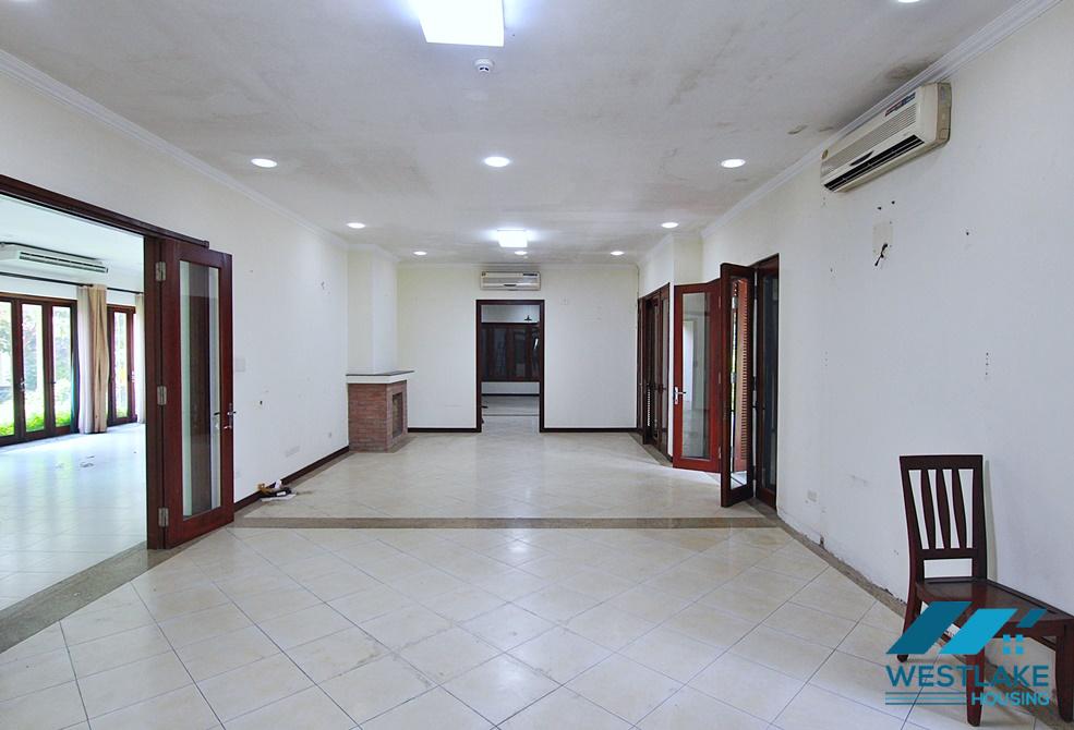 A Ambassador villa for rent in Tay Ho, Ha noi