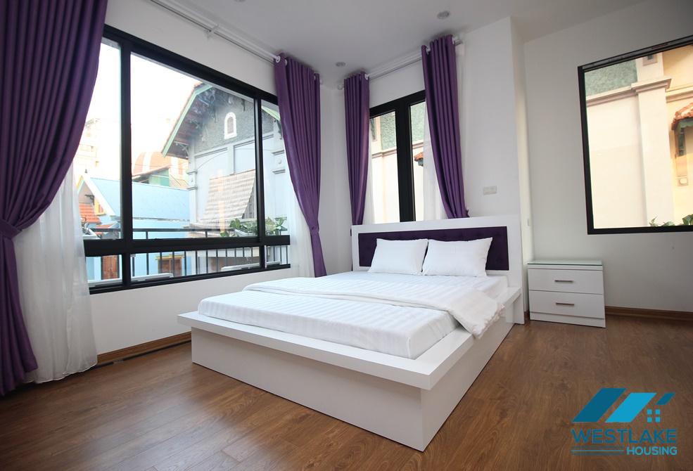 Bright one bedroom apartment for rent on Xuan Dieu Street, Tay Ho, Hanoi