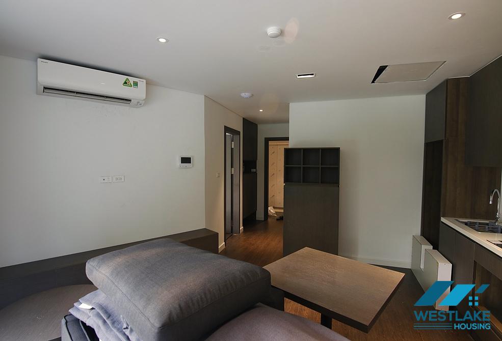 Modern one bedroom apartment for rent on Truc Bach Street, Tay Ho, Hanoi