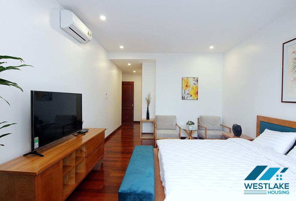 04-bedroom serviced apartment for rent on Tay Ho Street, Tay Ho District, Ha Noi