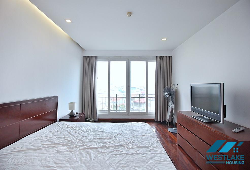 Beautiful lake view 02-bedroom apartment for rent on Xuan Dieu Street, Tay Ho, Hanoi