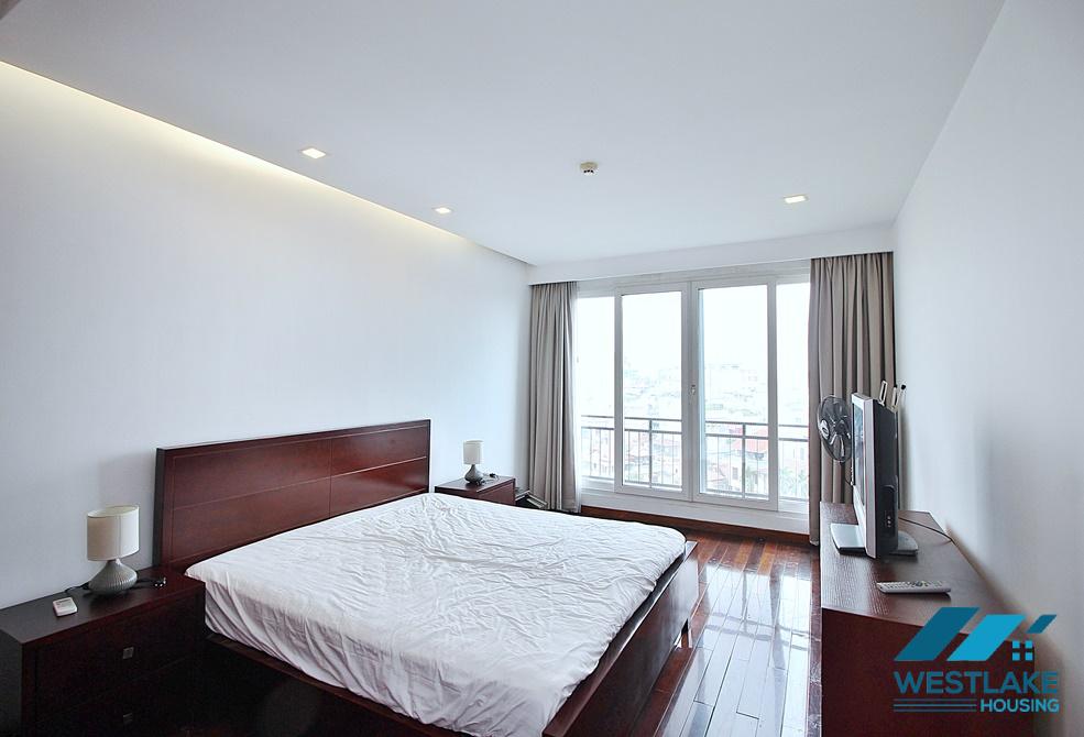 Beautiful lake view 02-bedroom apartment for rent on Xuan Dieu Street, Tay Ho, Hanoi