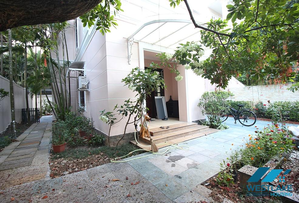 A huge villa with large terrace for rent in Ciputra D Block