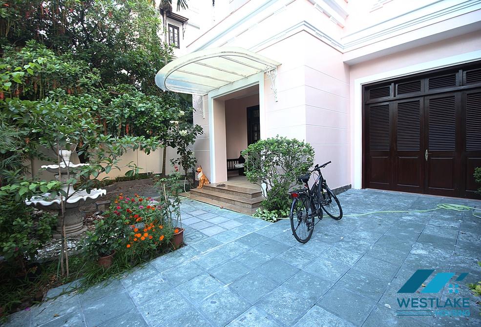 A huge villa with large terrace for rent in Ciputra D Block