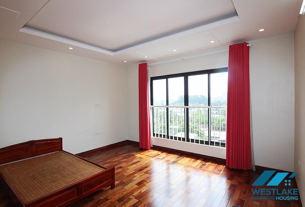 A newly renovated three-bedroom house on Au Co st, Tay Ho district