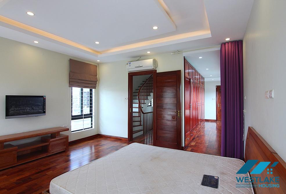 A newly renovated three-bedroom house on Au Co st, Tay Ho district