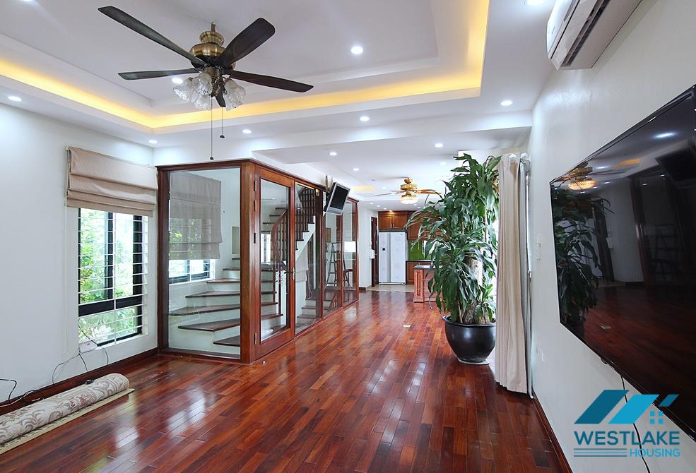 A newly renovated three-bedroom house on Au Co st, Tay Ho district