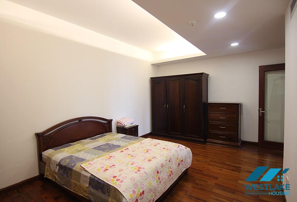 Large 02-bedroom apartment for rent on Xuan Dieu Street, Tay Ho, Hanoi