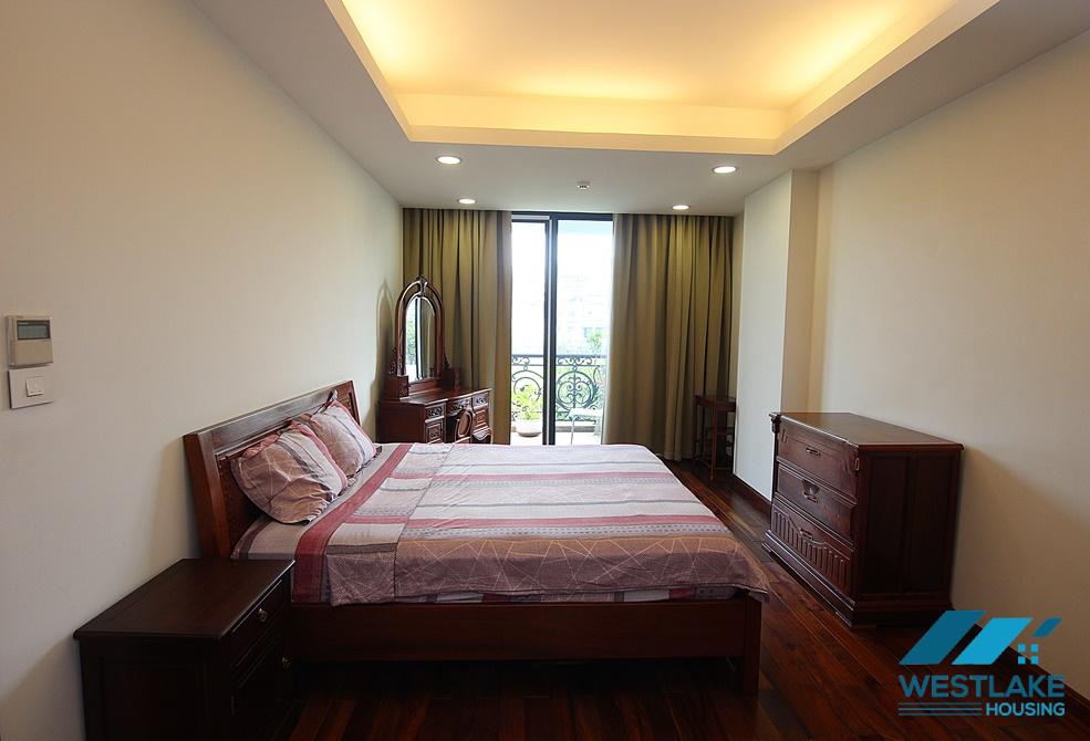 Large 02-bedroom apartment for rent on Xuan Dieu Street, Tay Ho, Hanoi