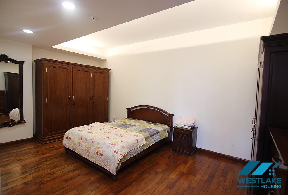 Large 02-bedroom apartment for rent on Xuan Dieu Street, Tay Ho, Hanoi