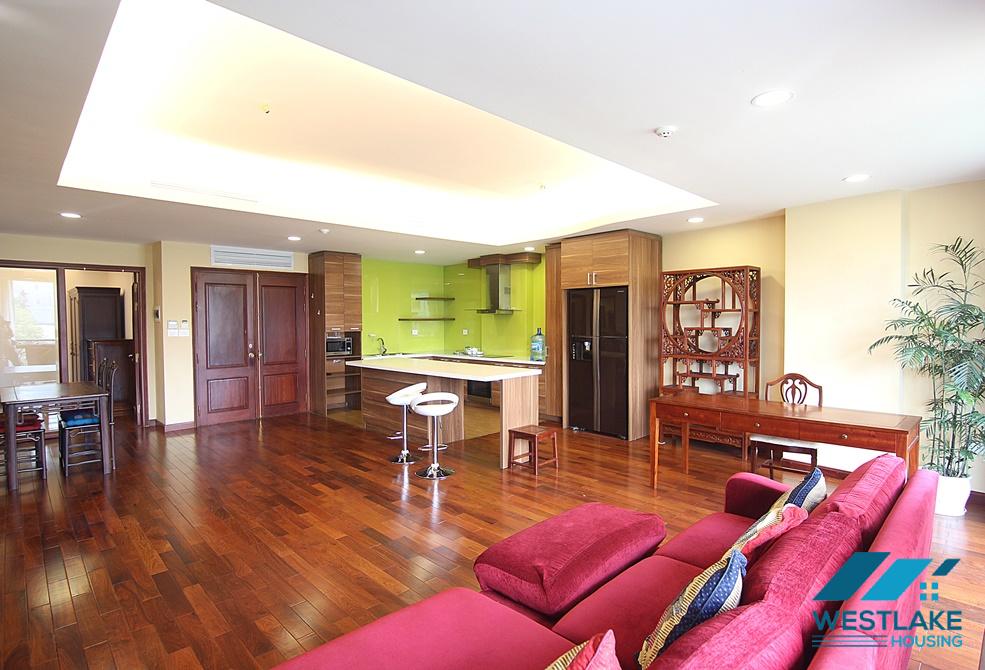 Large 02-bedroom apartment for rent on Xuan Dieu Street, Tay Ho, Hanoi