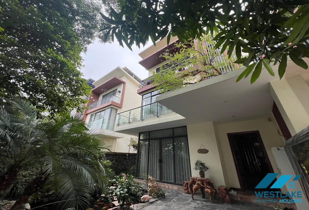 A beautifu house with garden for rent in Gamuda Garden, Hoang Mai District